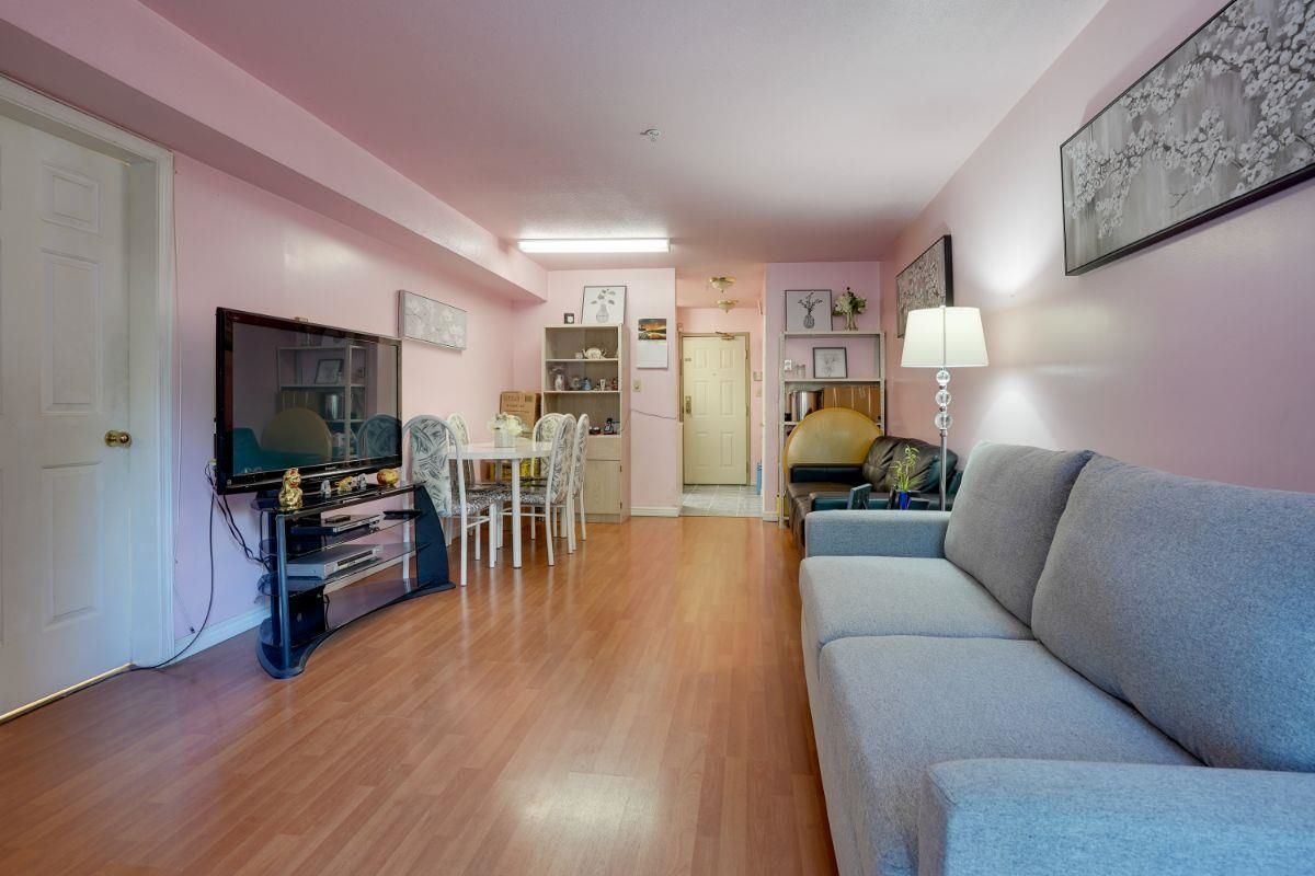 Listing Image 8