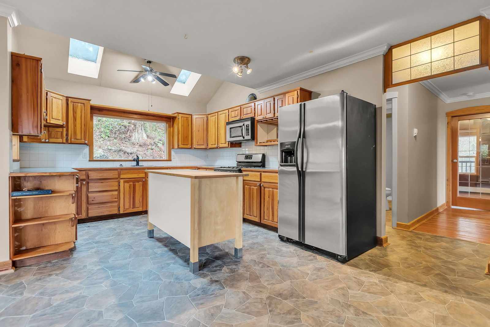 Listing Image 13