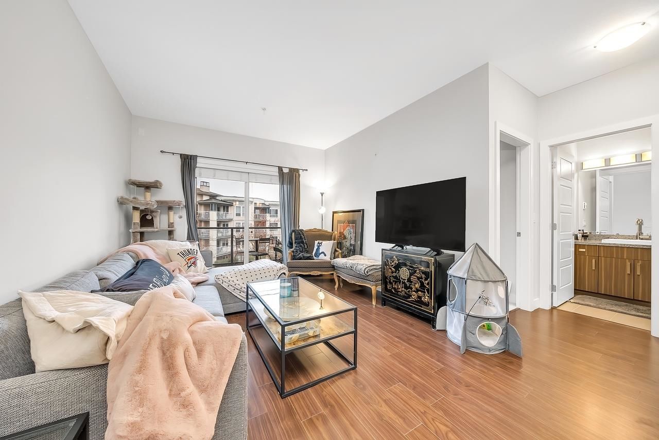 Listing Image 16