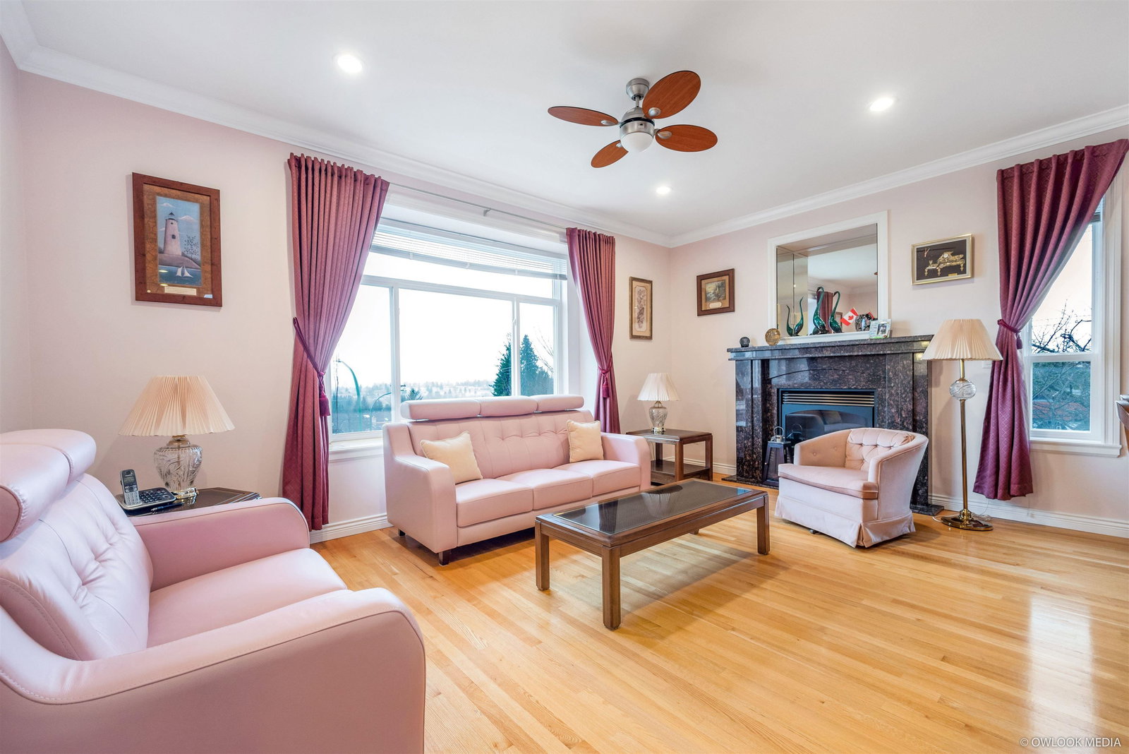 Listing Image 5