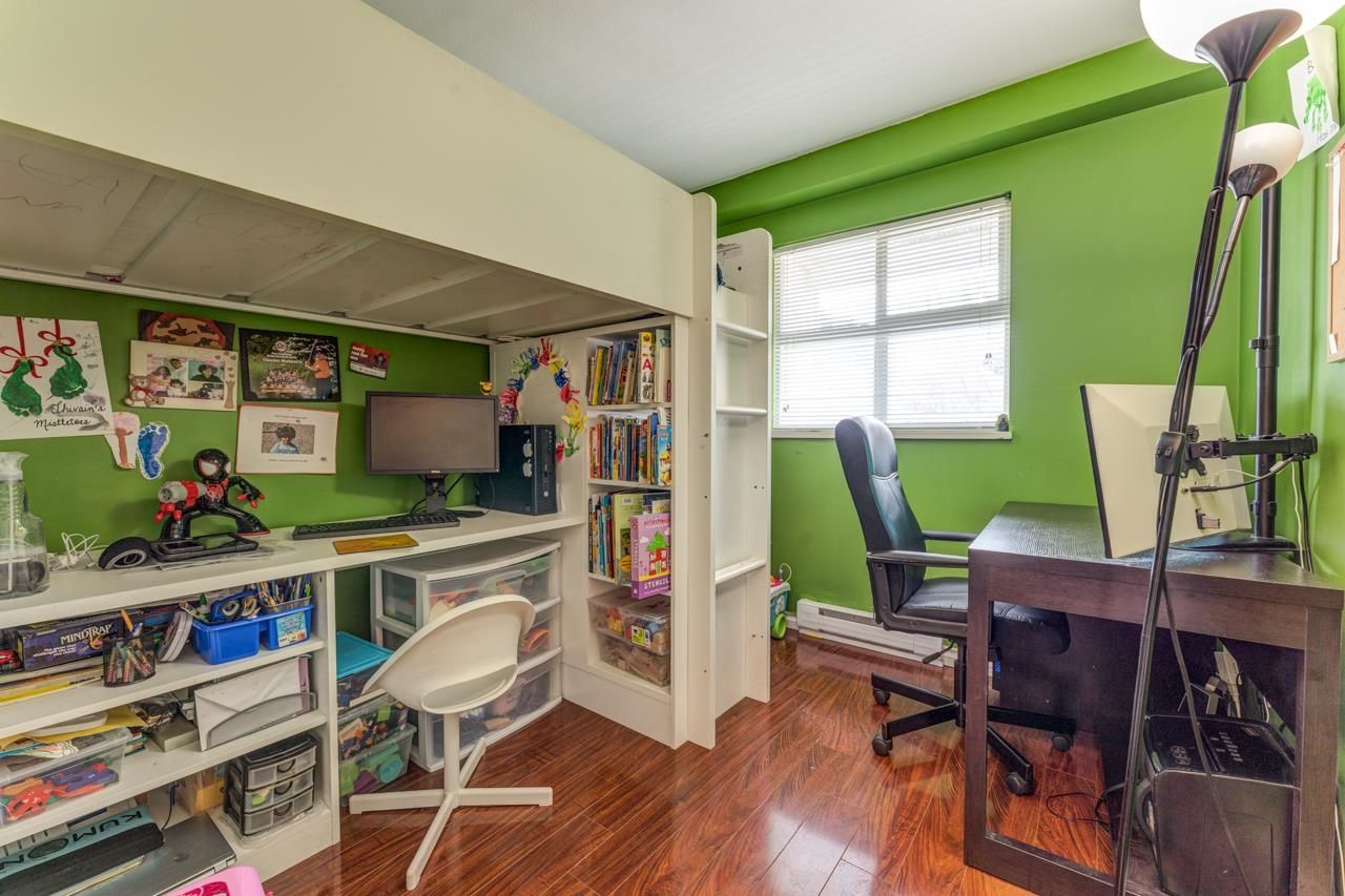 Listing Image 14