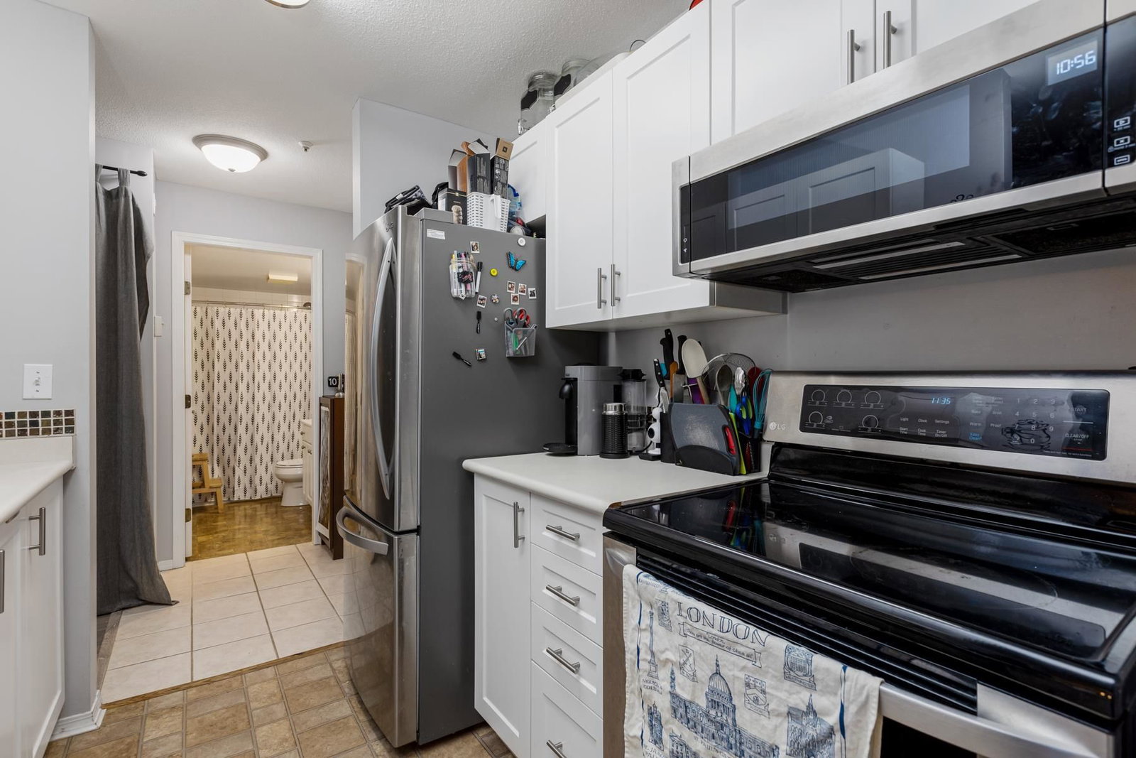 Listing Image 8