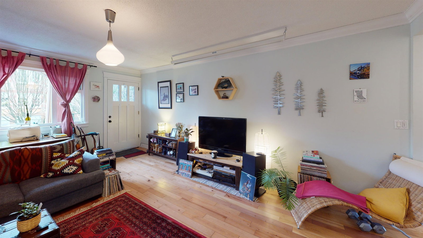 Listing Image 3