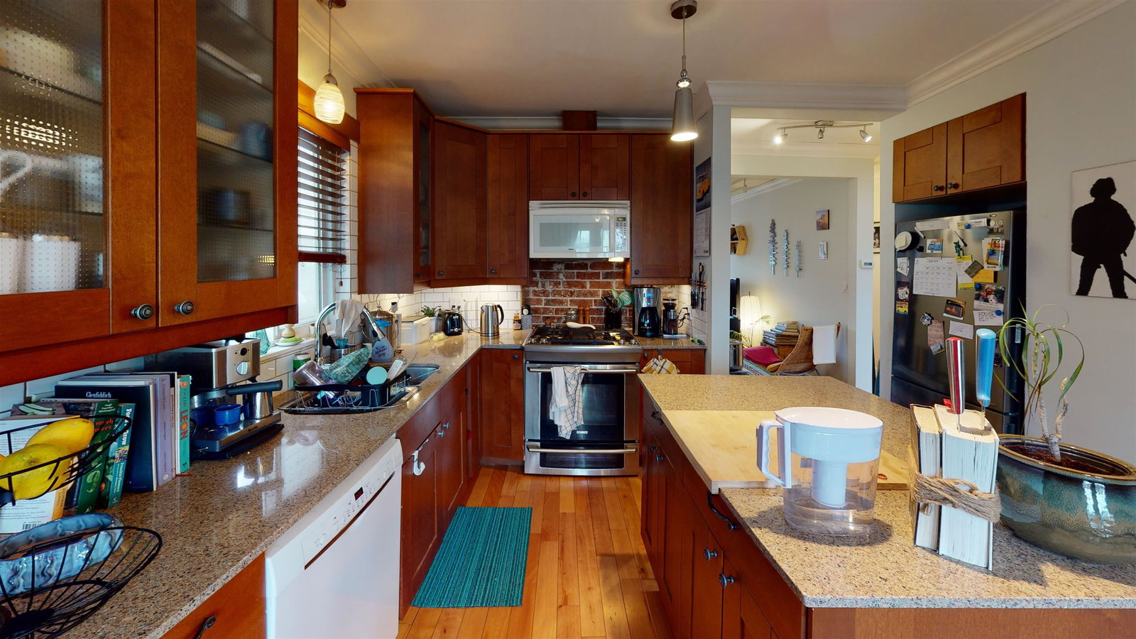 Listing Image 7