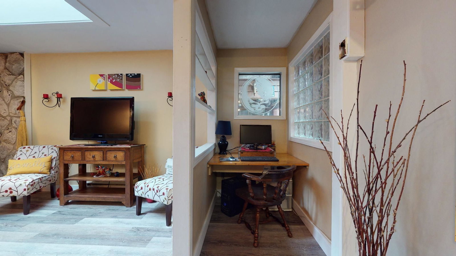 Listing Image 14