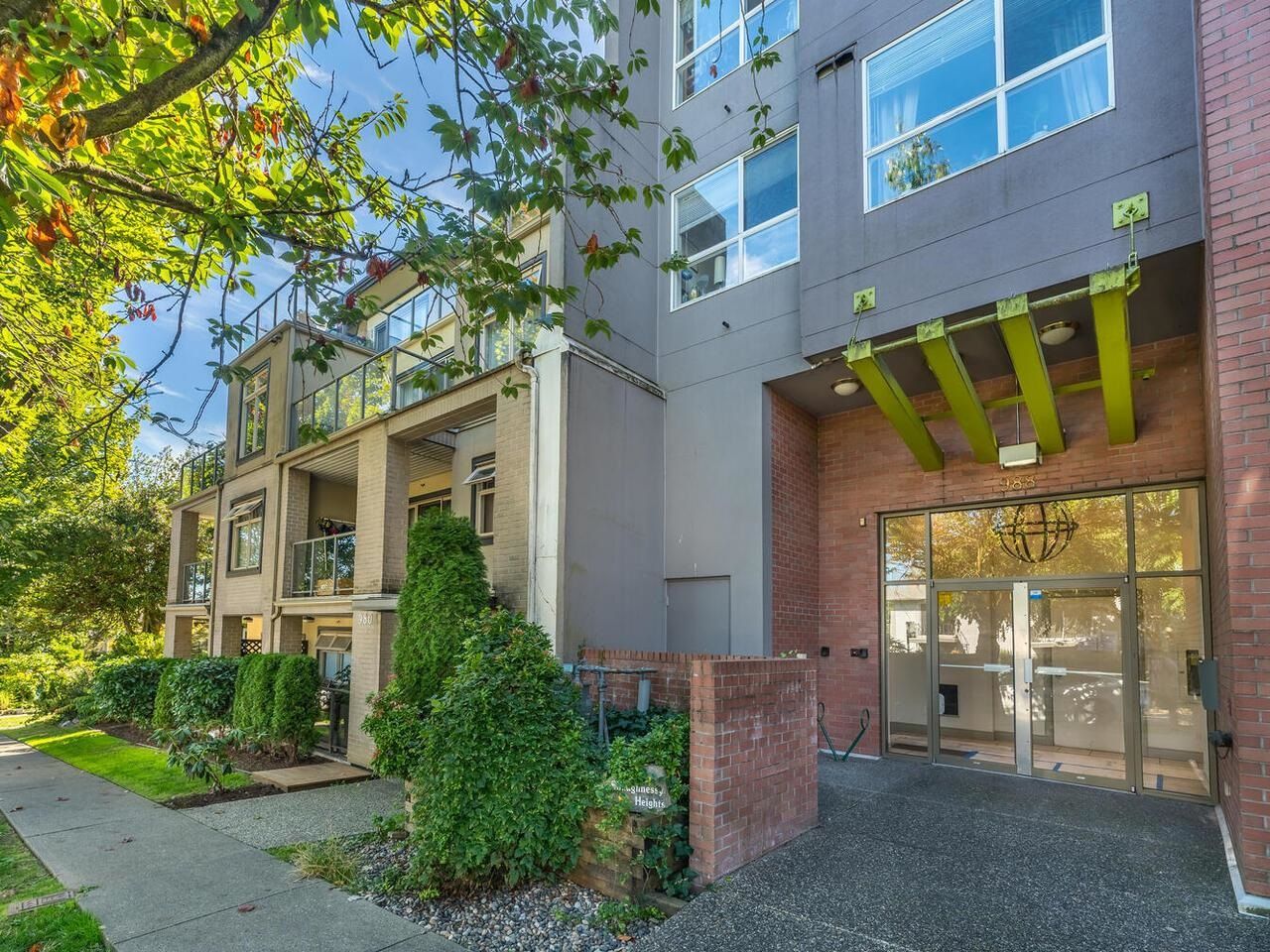 Listing Image 1