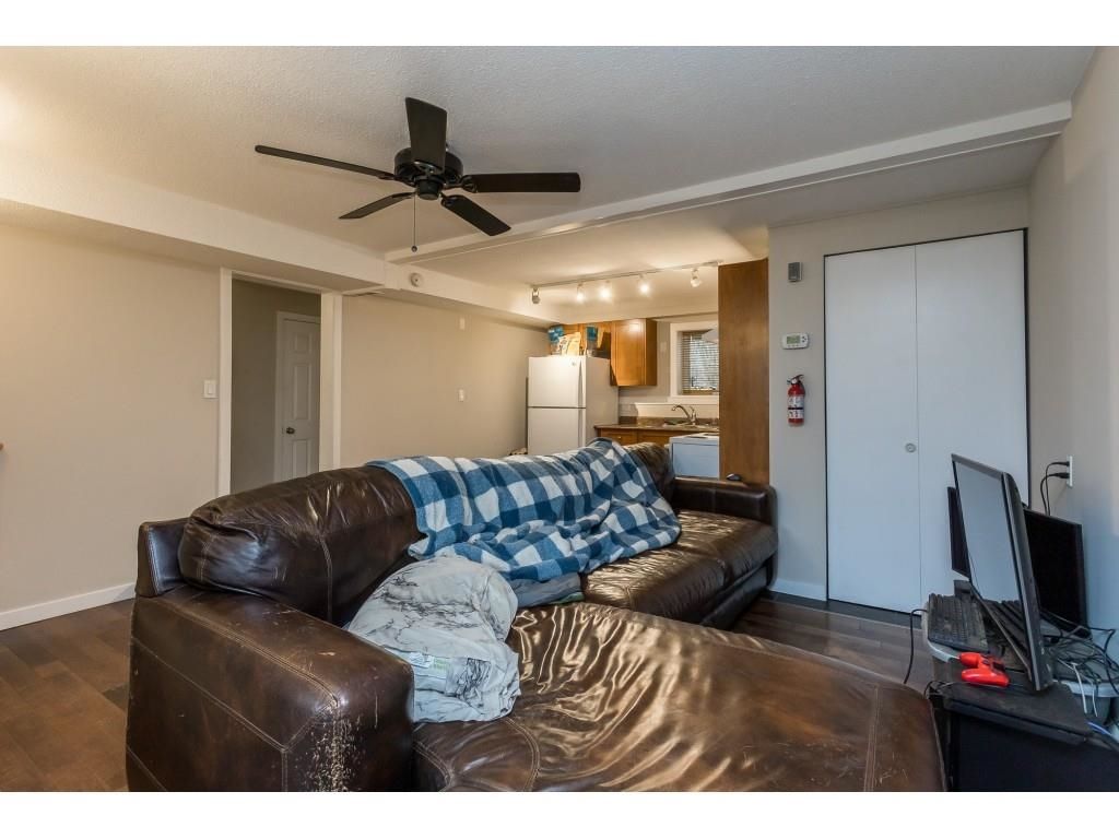 Listing Image 17