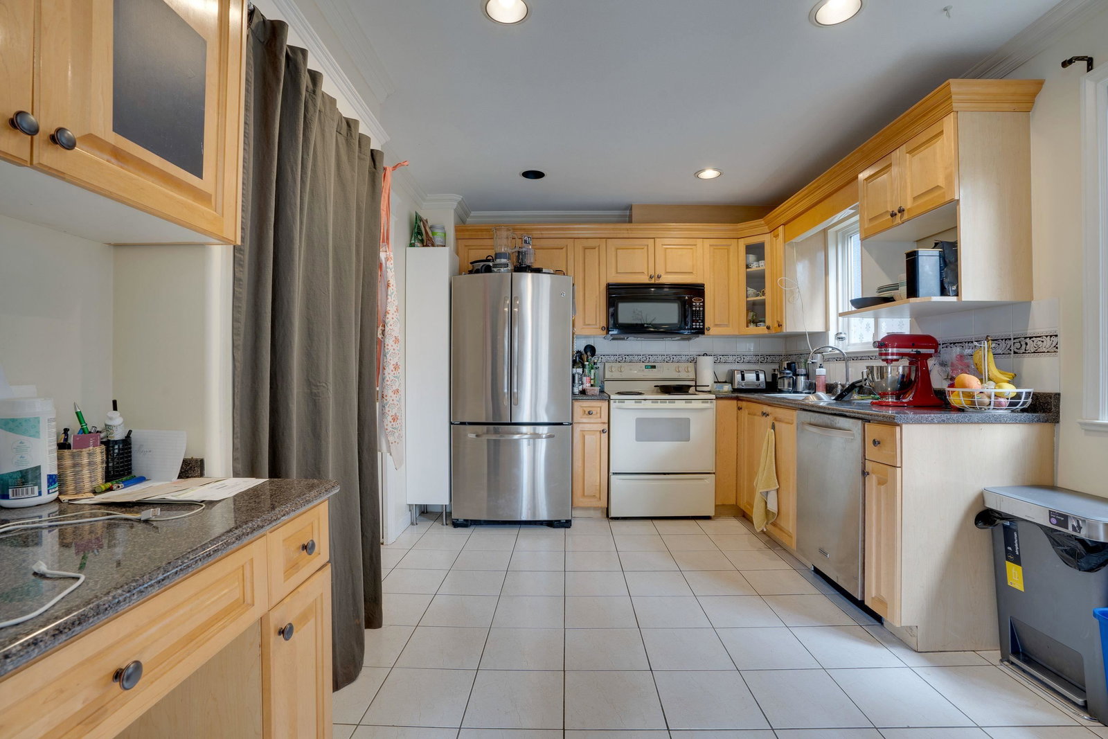 Listing Image 11