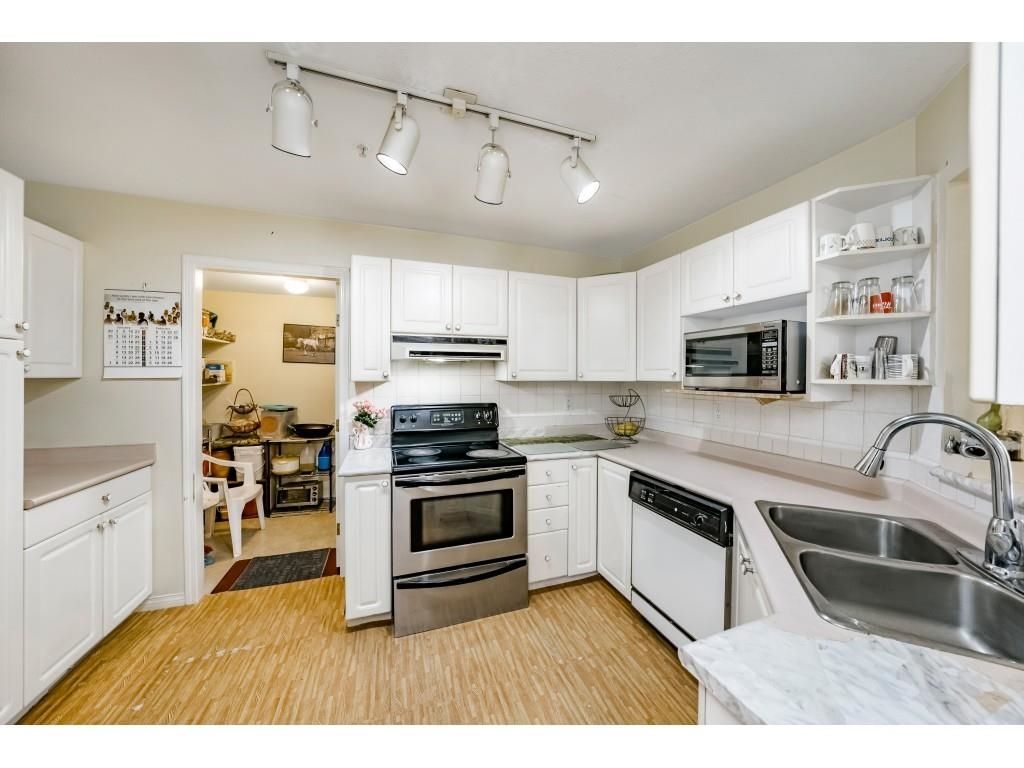 Listing Image 14