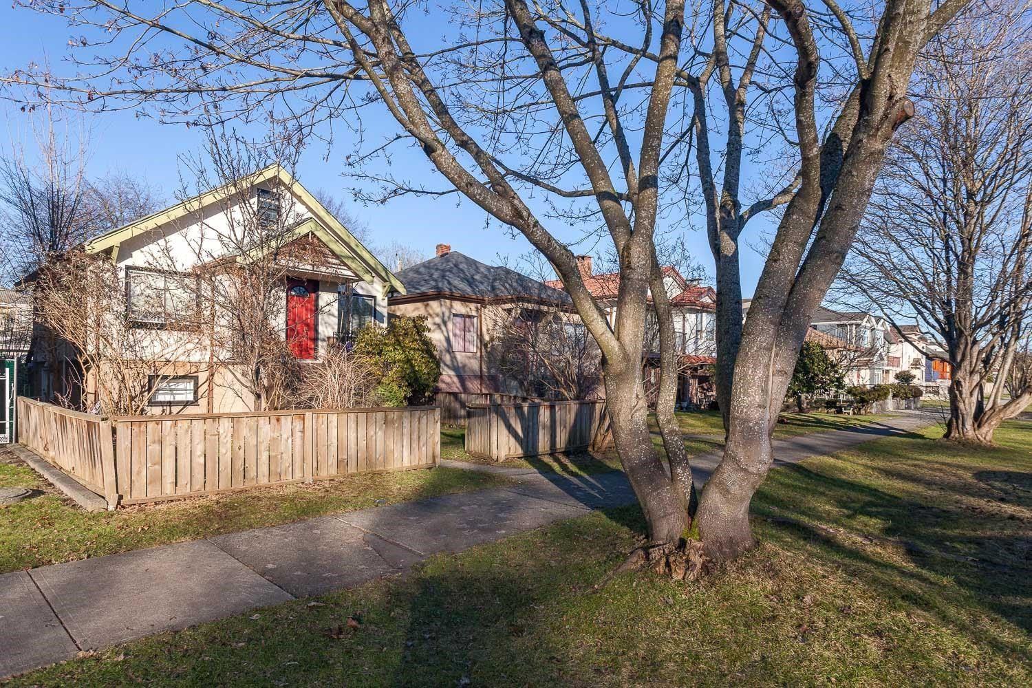 Listing Image 5