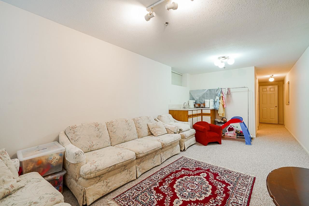 Listing Image 27