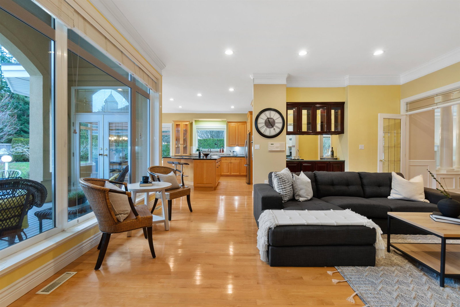 Listing Image 19