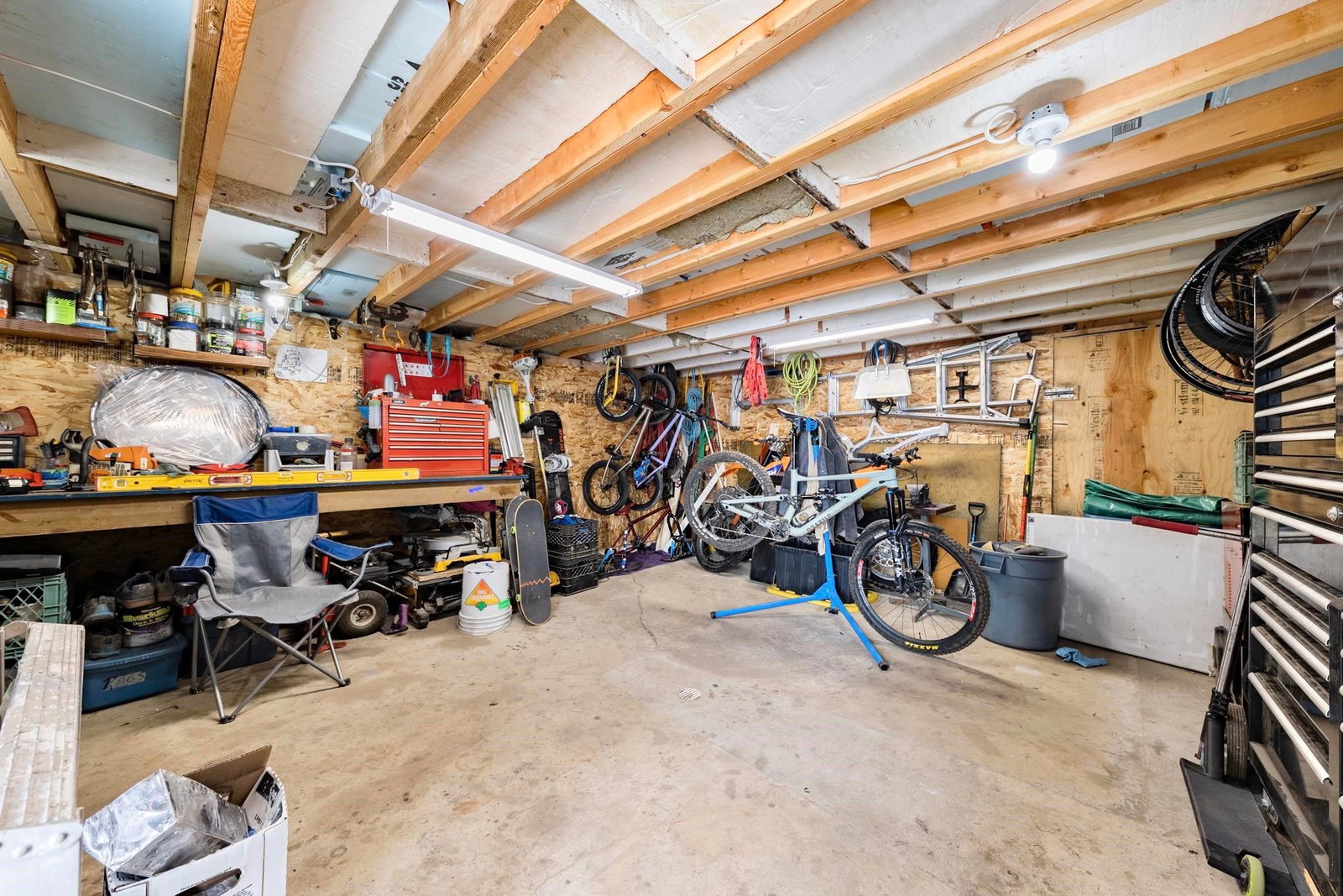 Listing Image 17