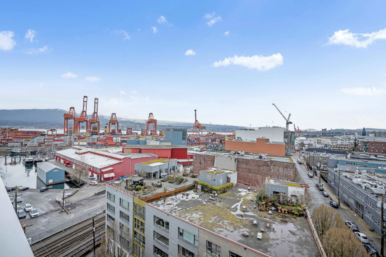 Listing Image 11