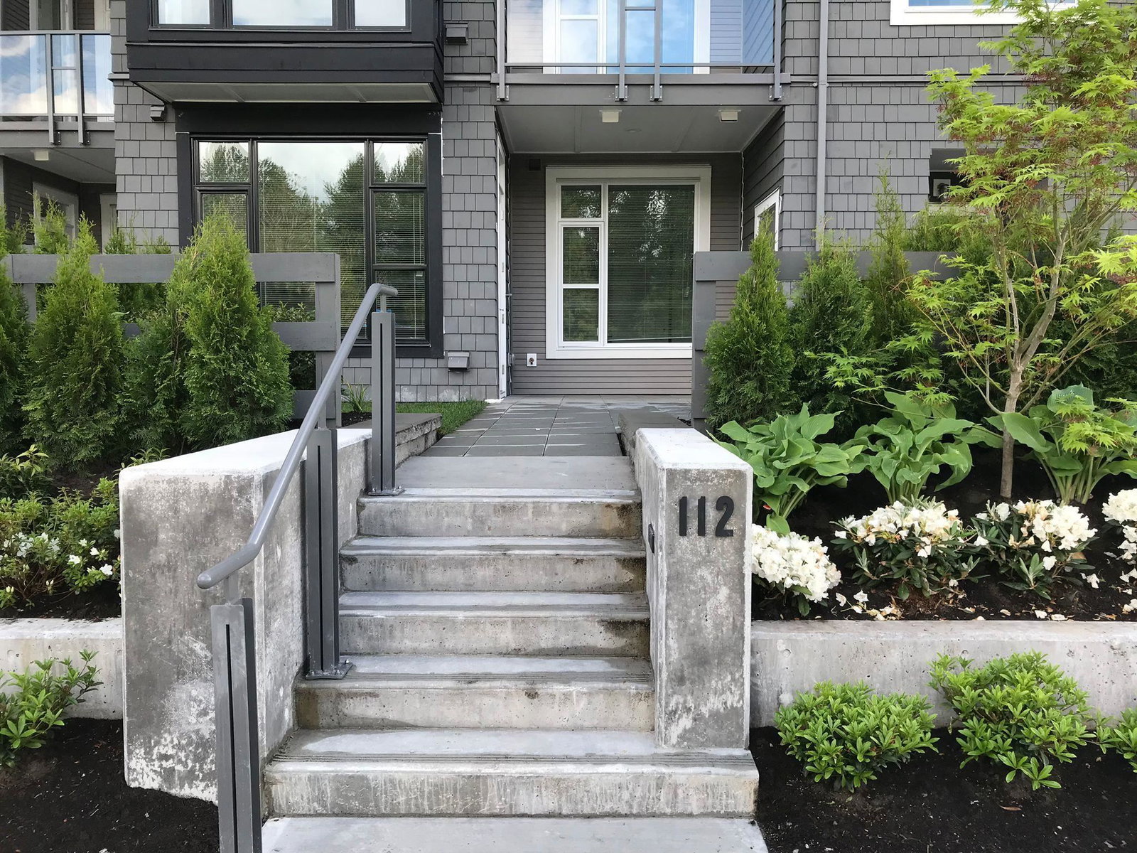 Listing Image 4
