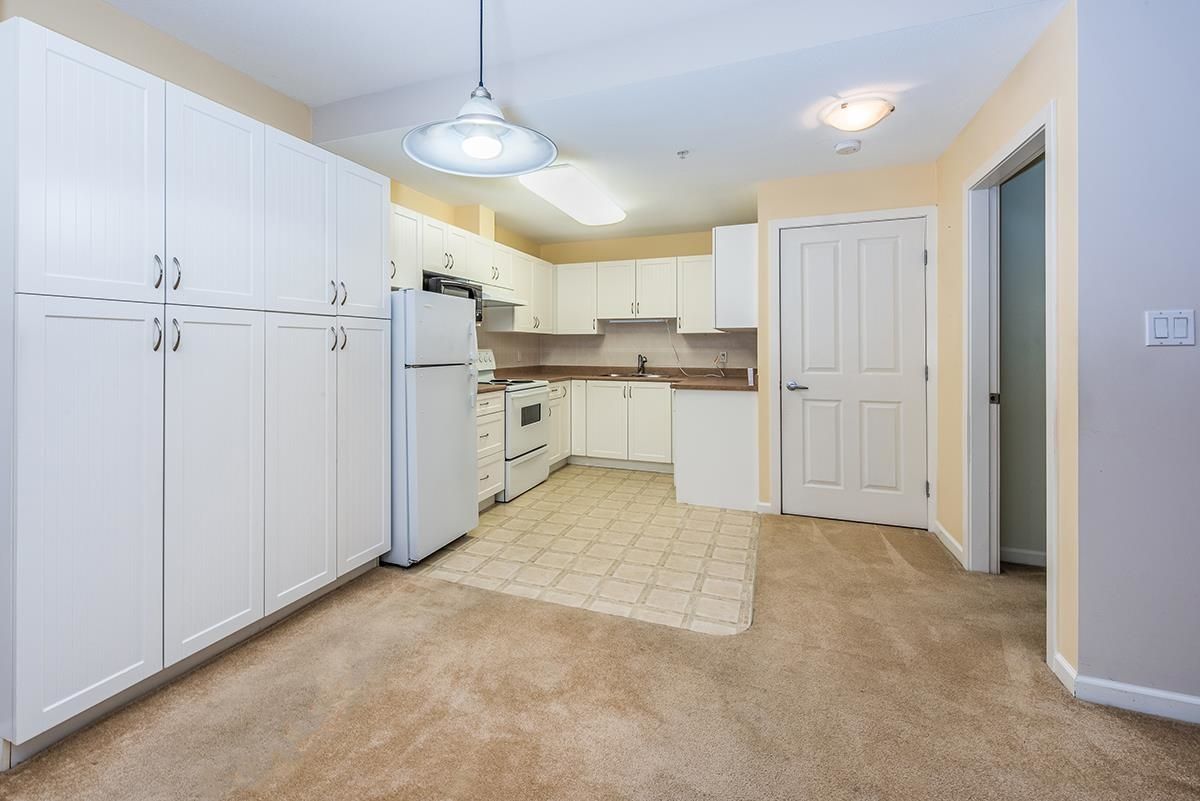 Listing Image 16