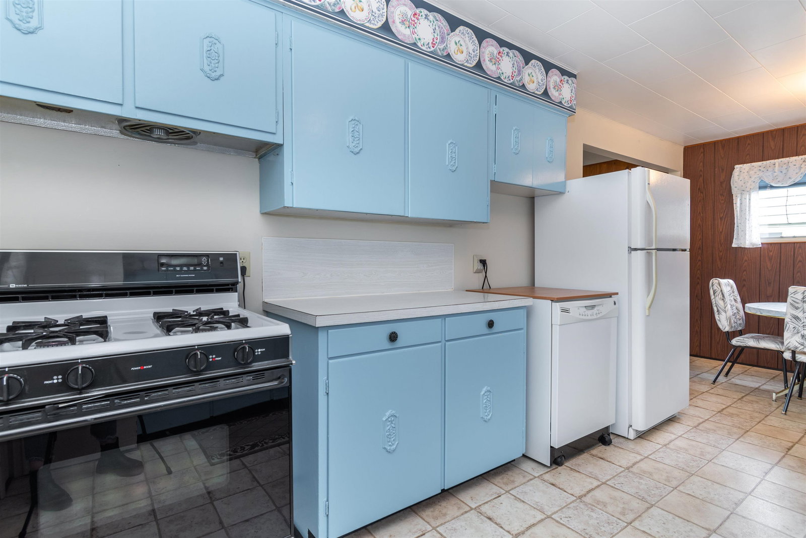 Listing Image 12