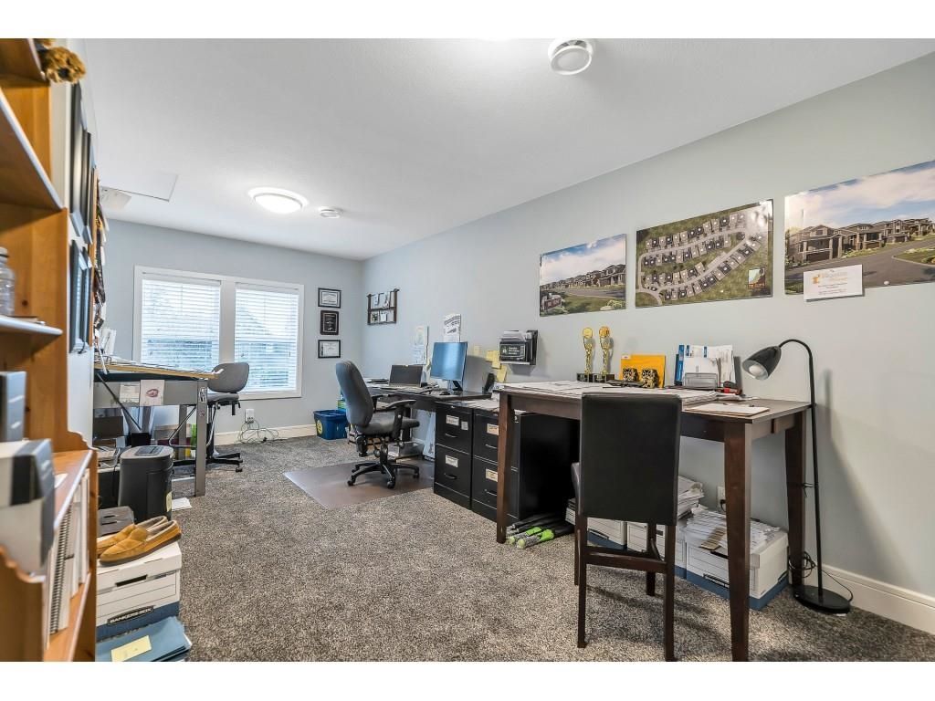 Listing Image 32