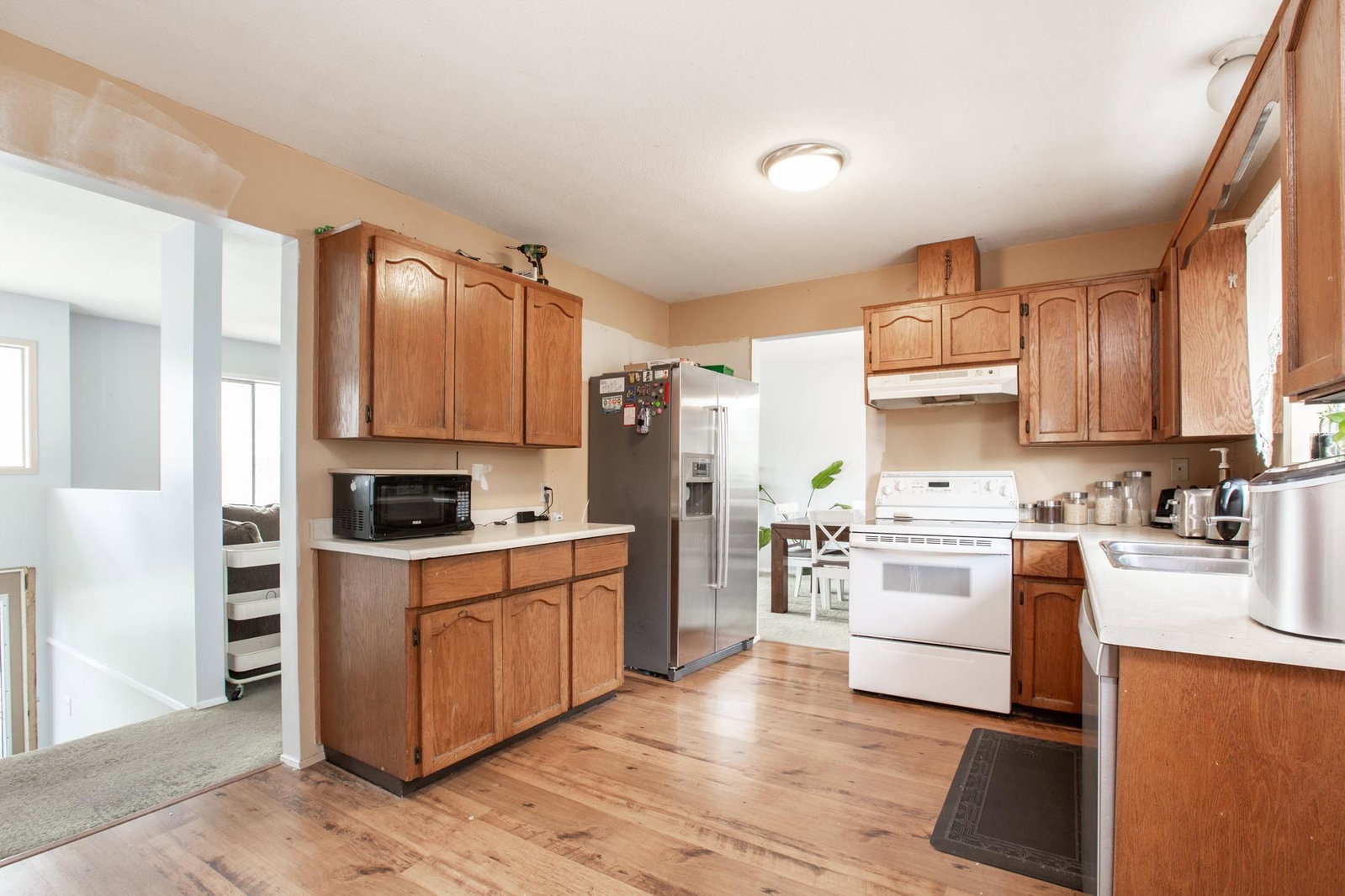 Listing Image 12