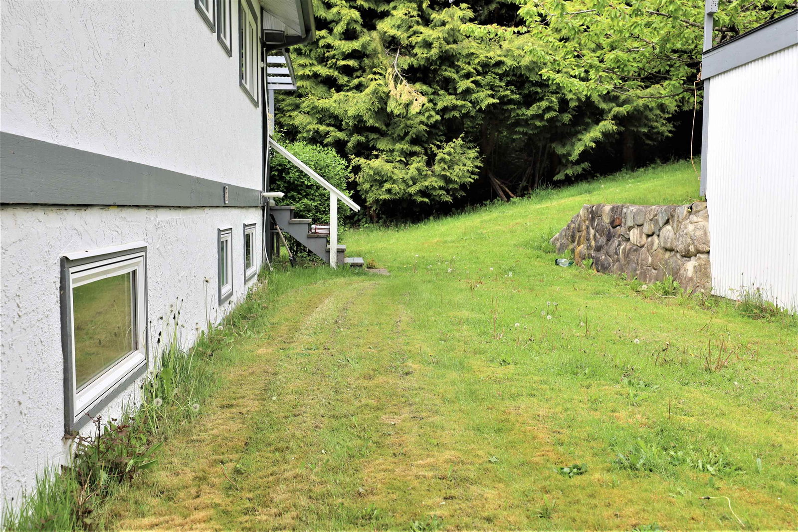Listing Image 28