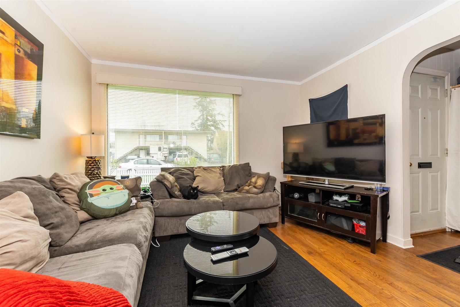 Listing Image 4