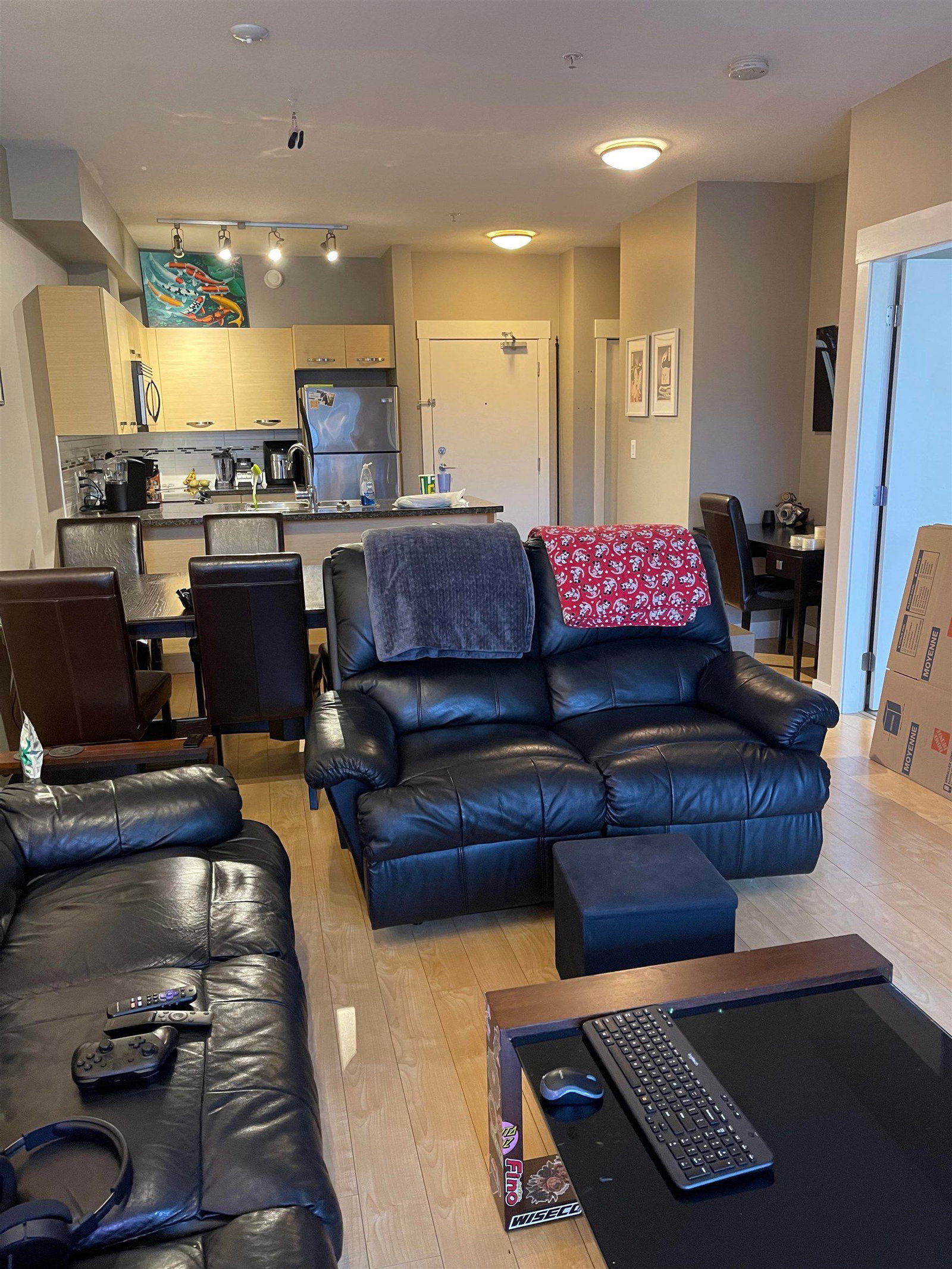 Listing Image 19