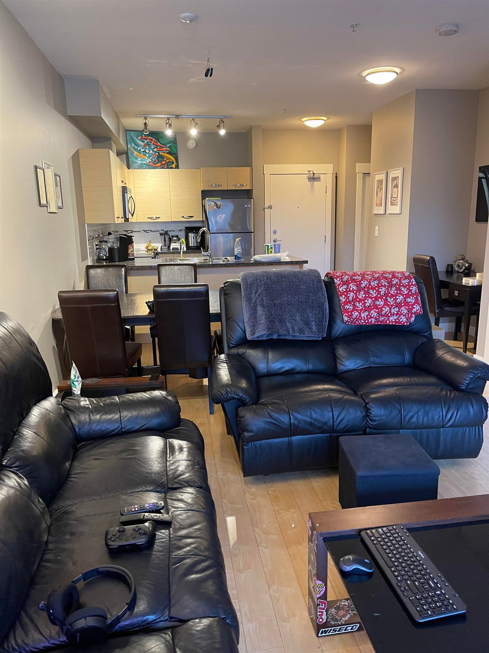 Listing Image 20