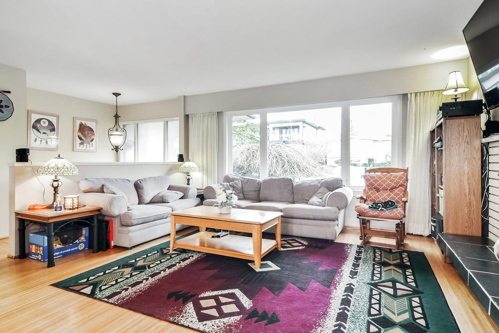 Listing Image 4