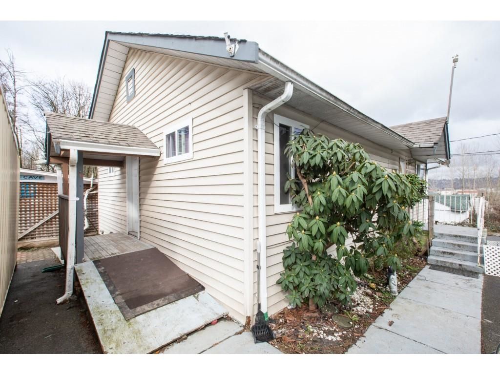 Listing Image 3