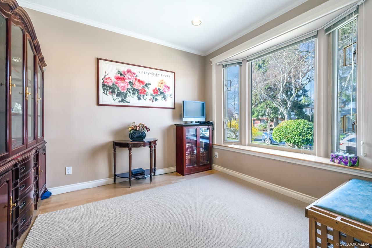 Listing Image 12