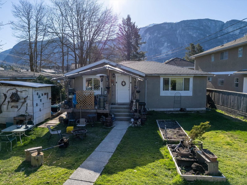 37986 Sixth Avenue, Squamish, V8B 0A4 | Image 2