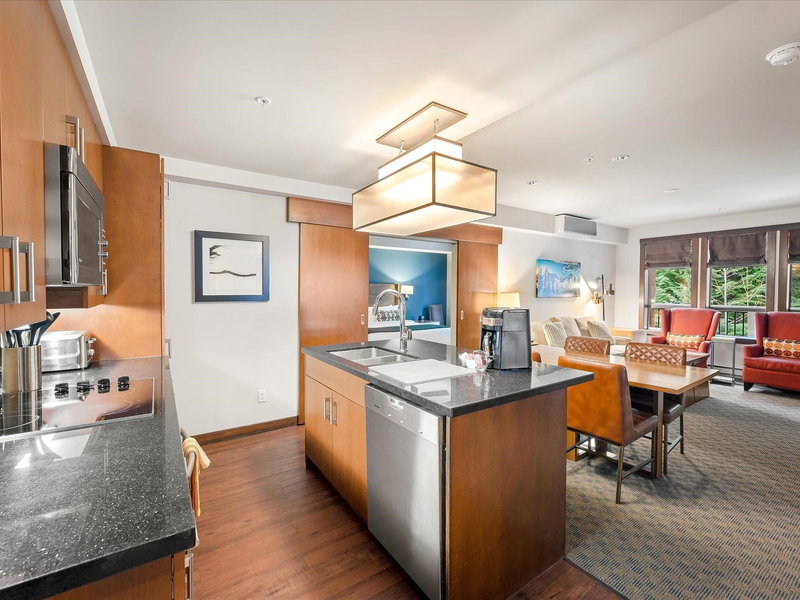 301B - 2020 London Lane, Whistler, V0N 1B2 | Image 2