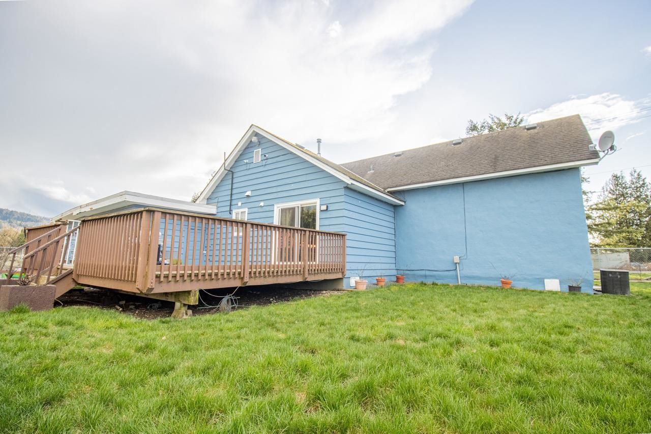 Listing Image 4