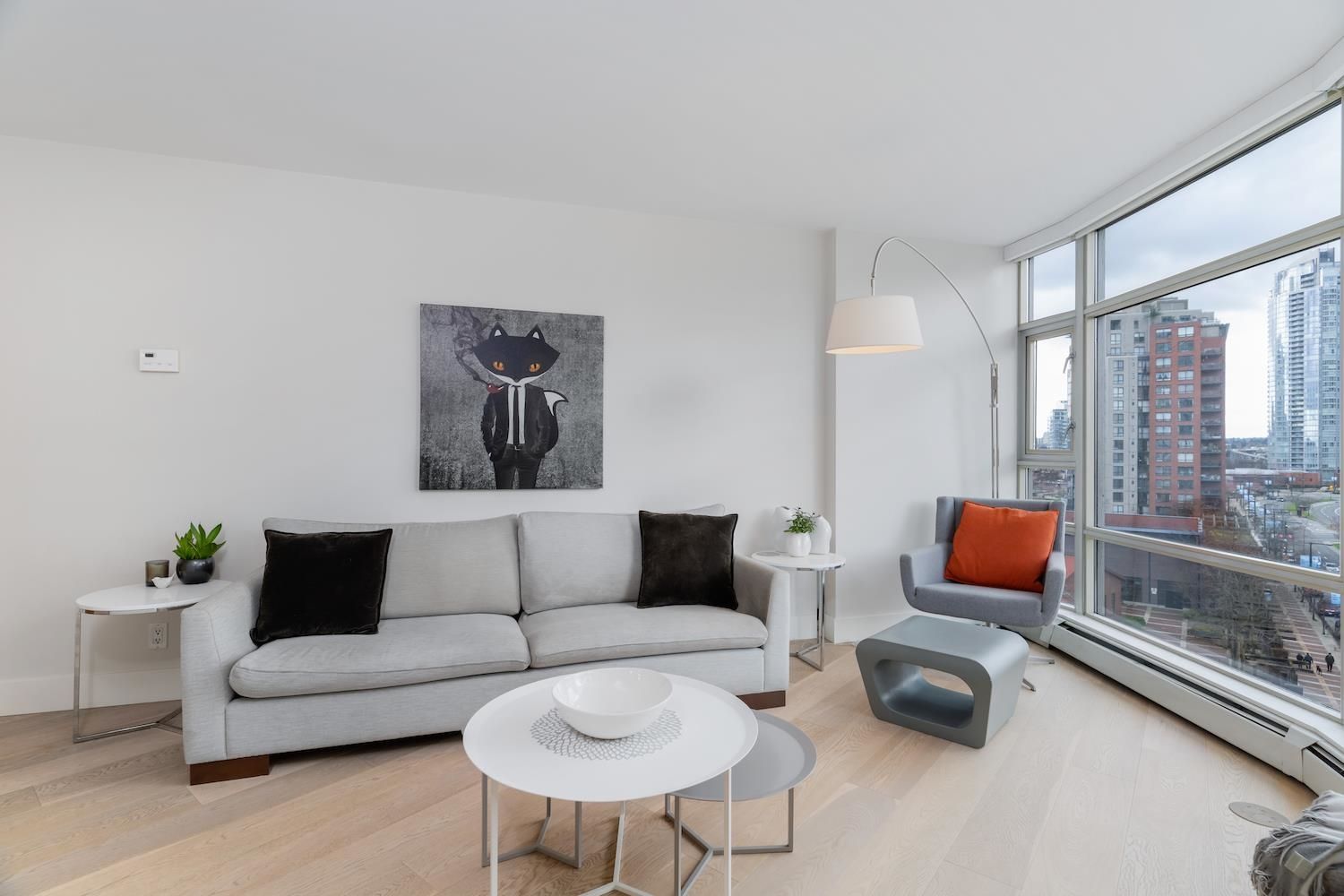 Listing Image 6