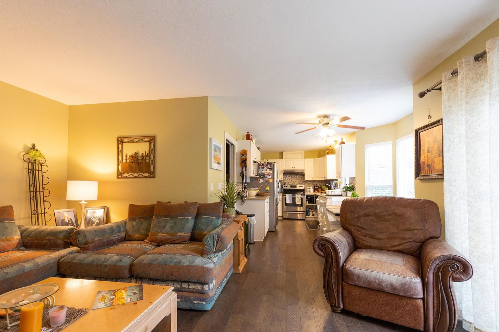 Listing Image 11