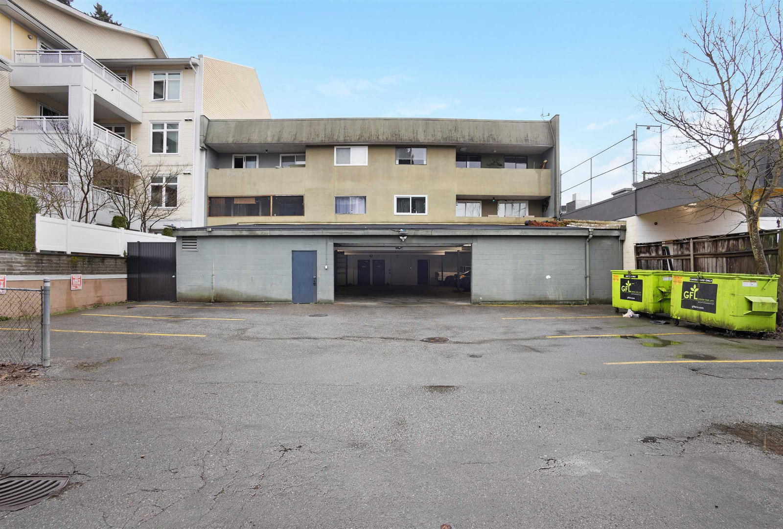 Listing Image 11