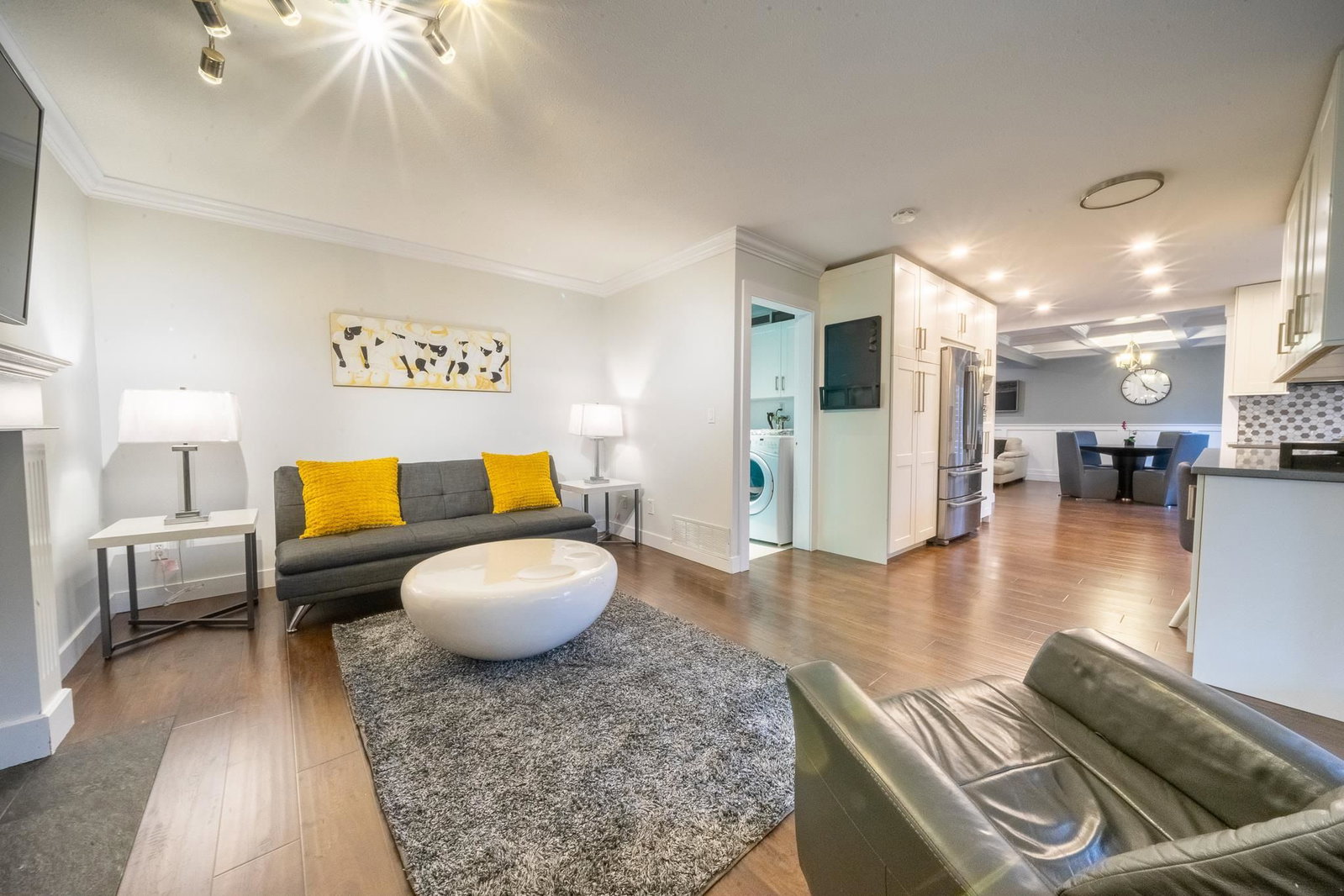 Listing Image 16