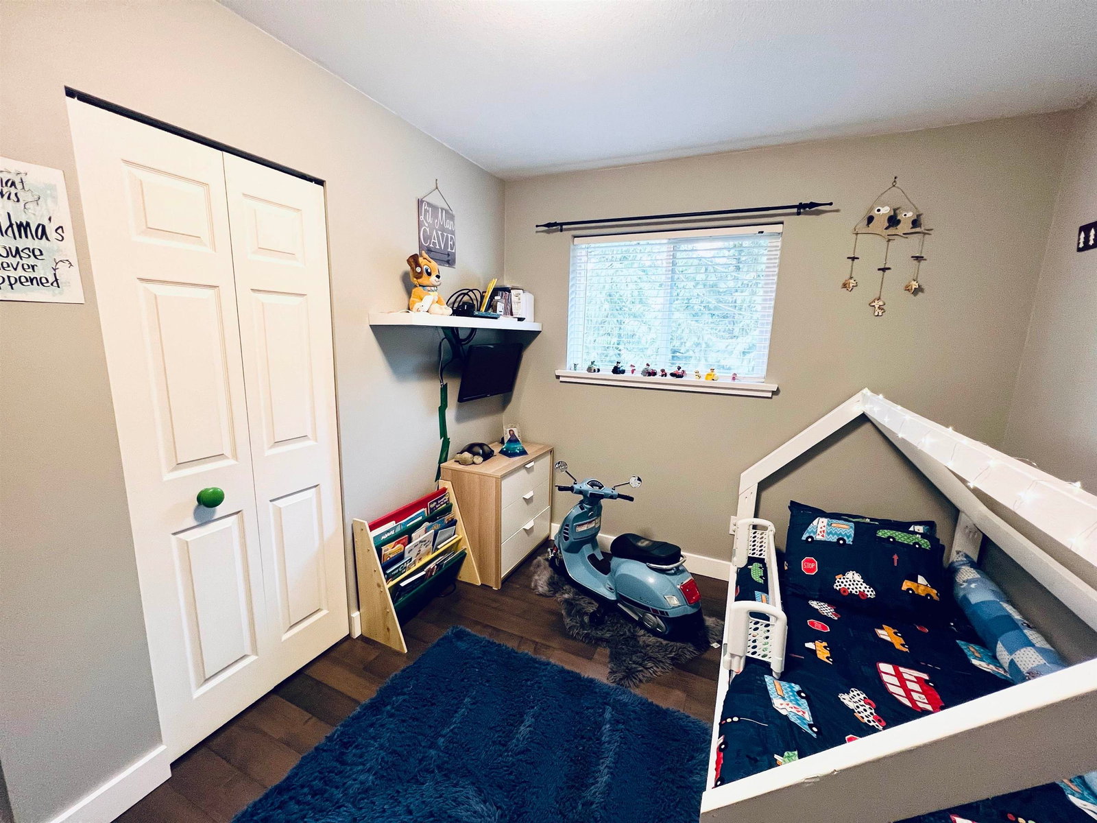 Listing Image 9