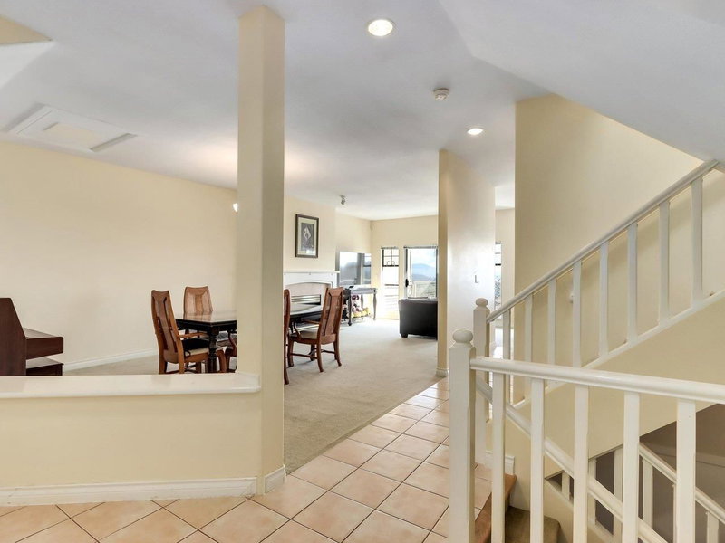 32 - 2979 Panorama Drive, Coquitlam, V3E 2W8 | Image 2