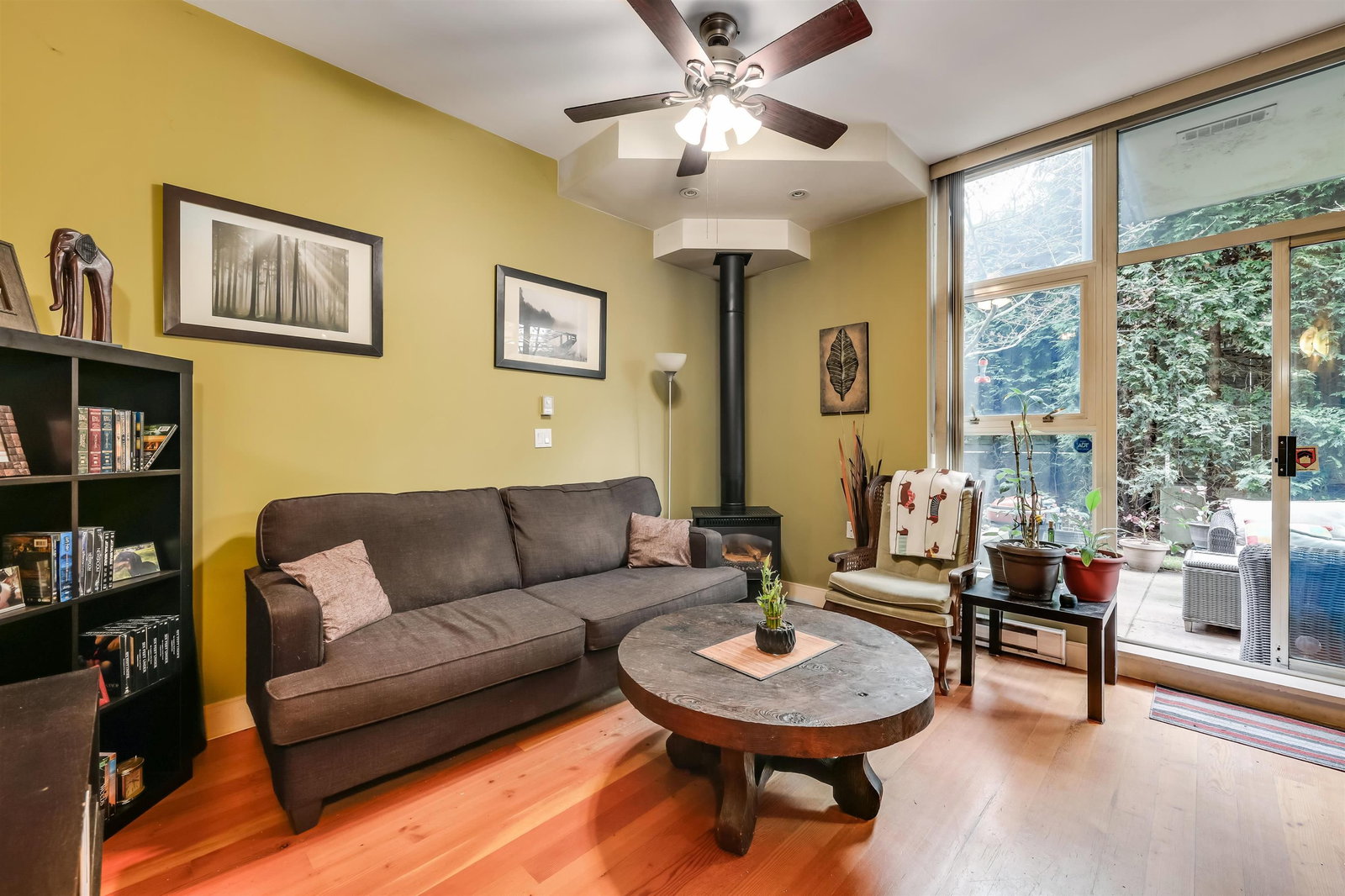 Listing Image 3
