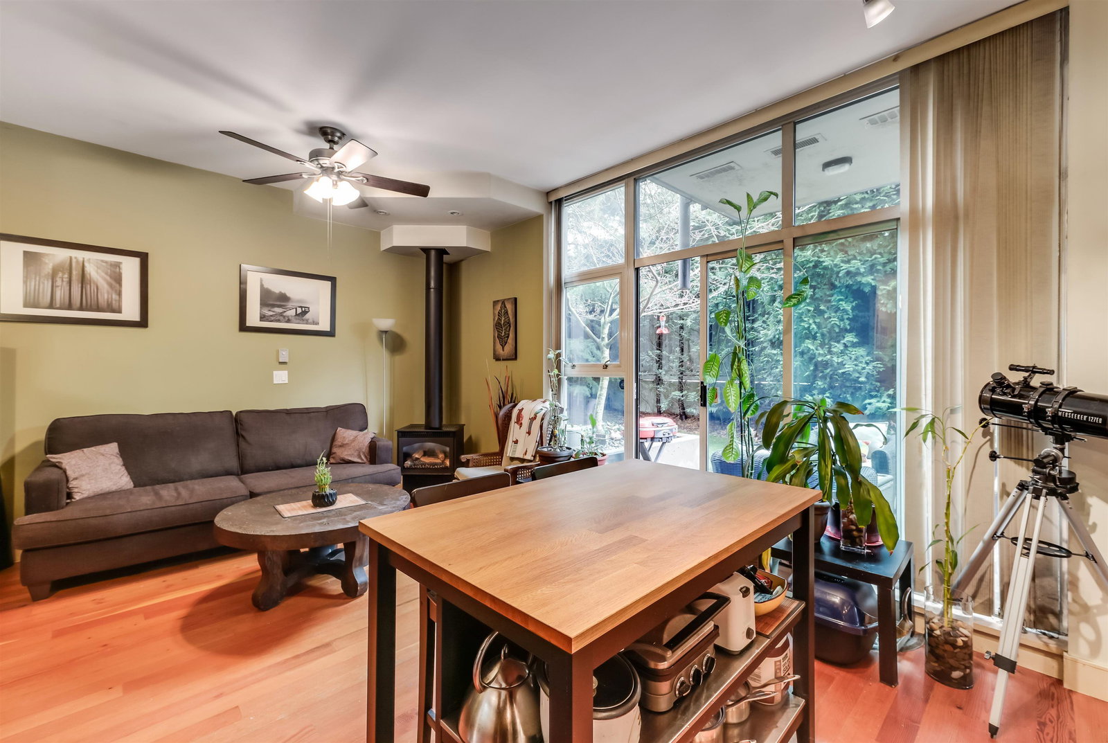 Listing Image 5
