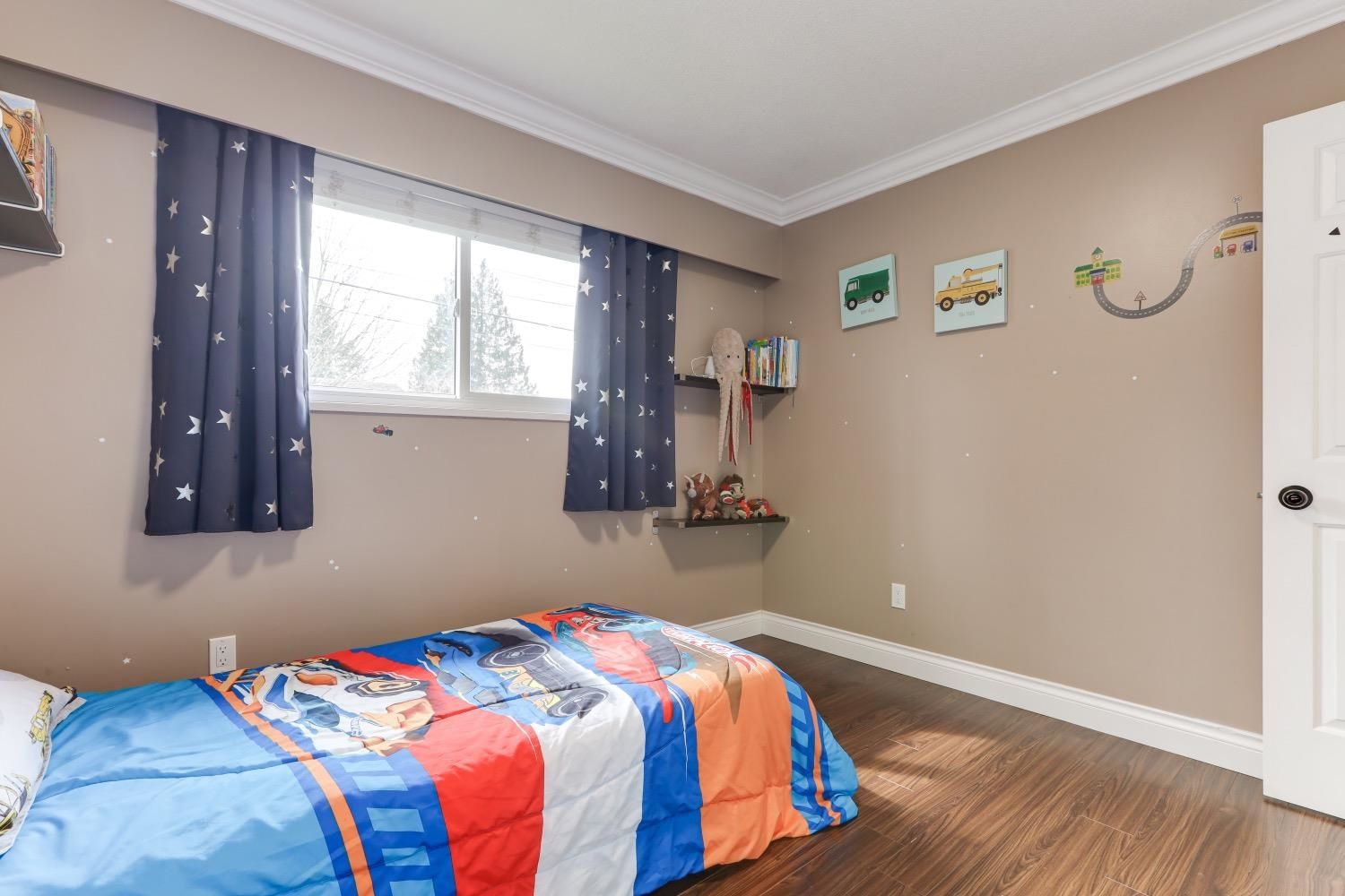 Listing Image 19