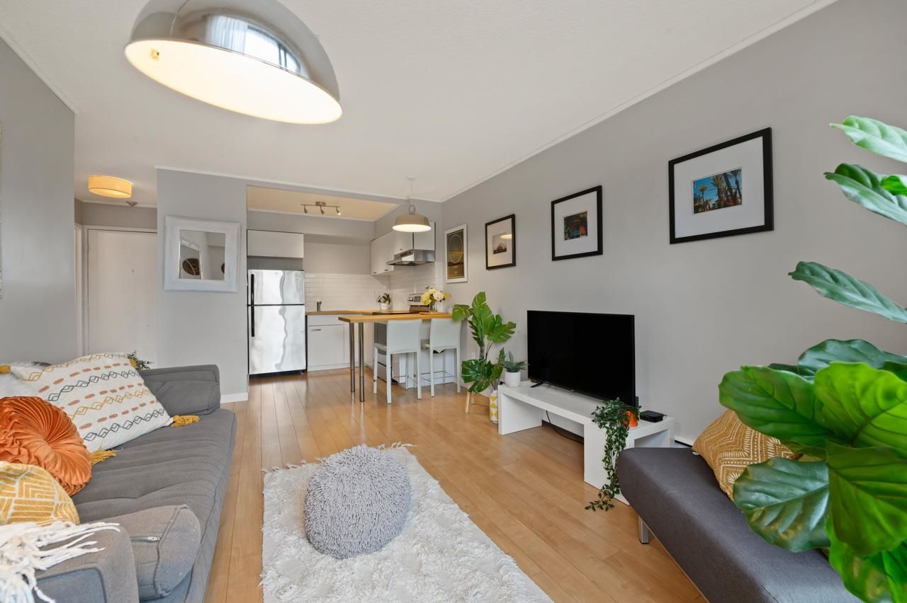 Listing Image 5