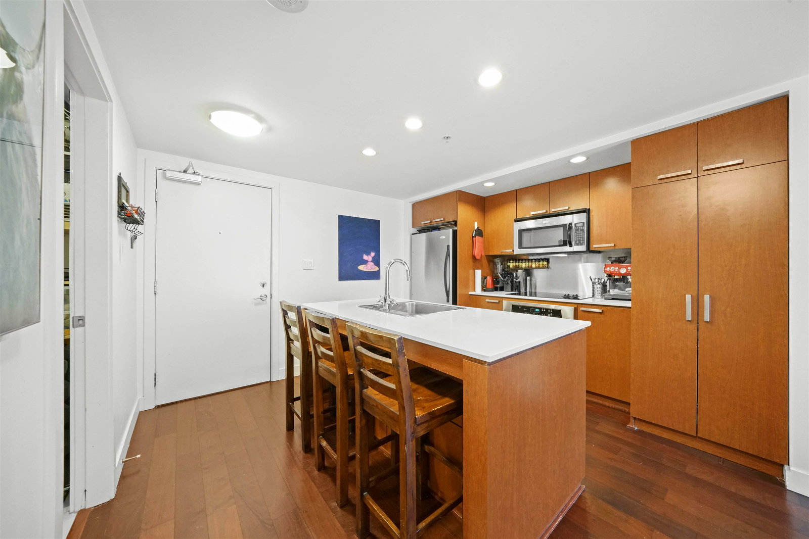 Listing Image 6