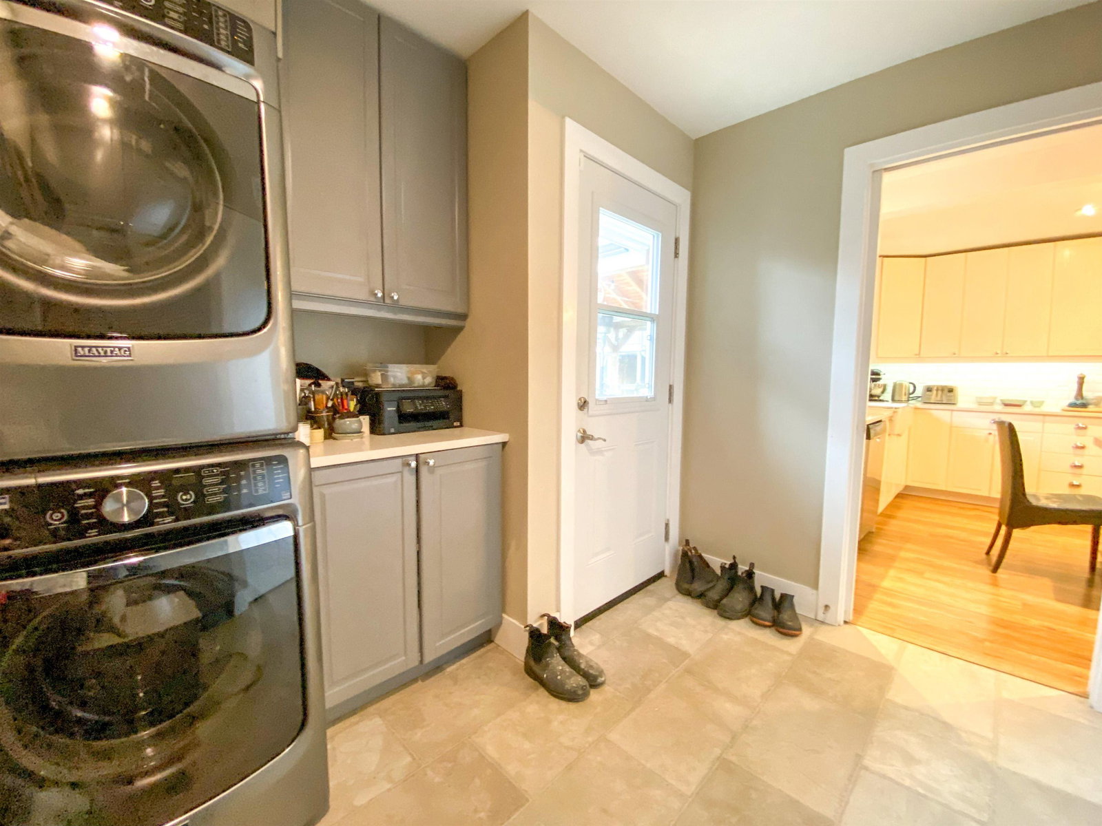 Listing Image 18