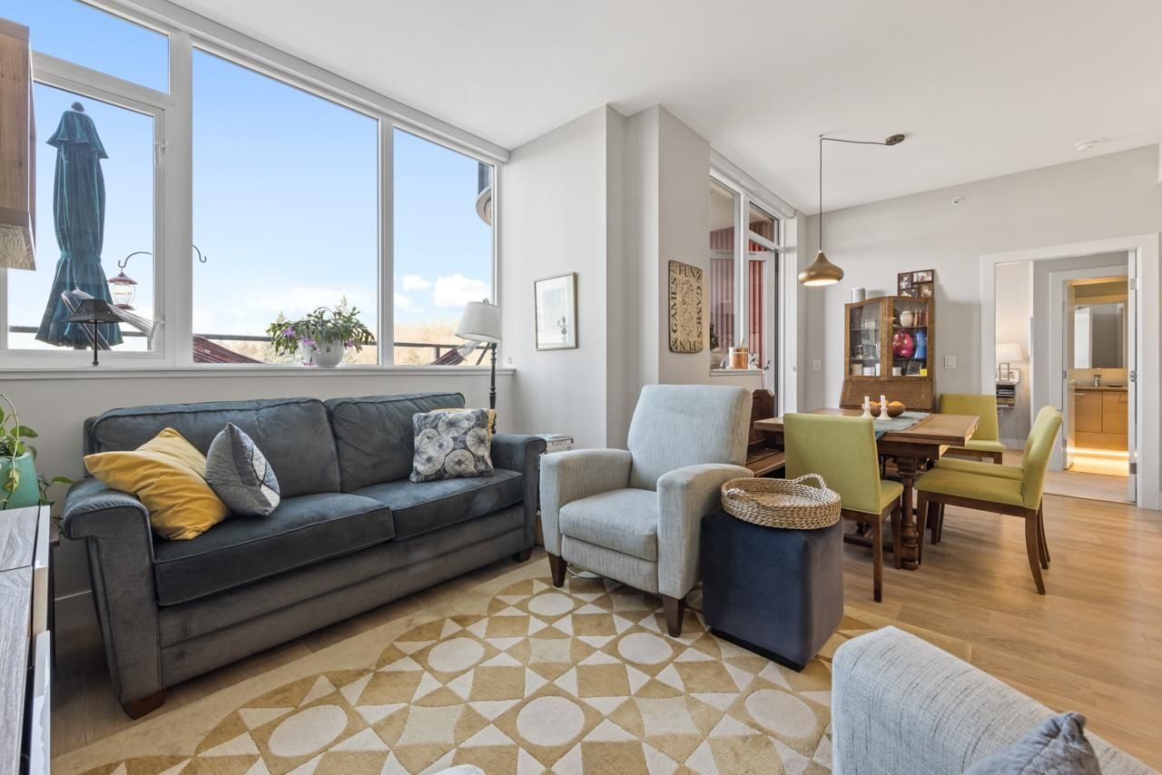 Listing Image 10