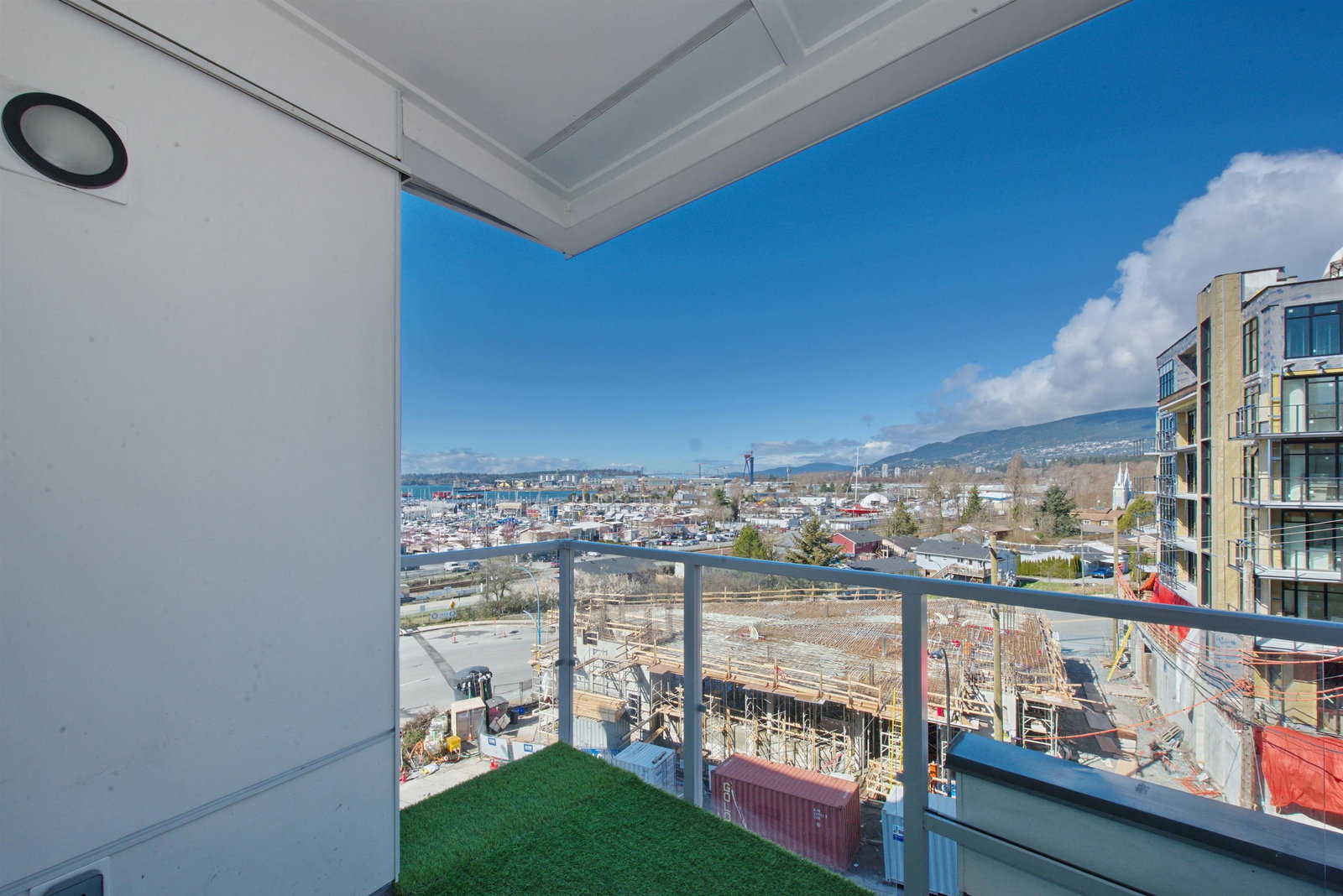 Listing Image 19