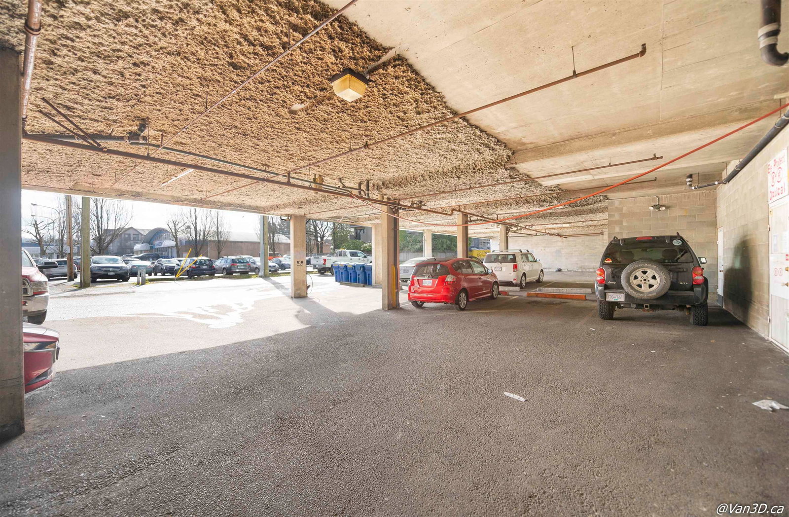 Listing Image 16