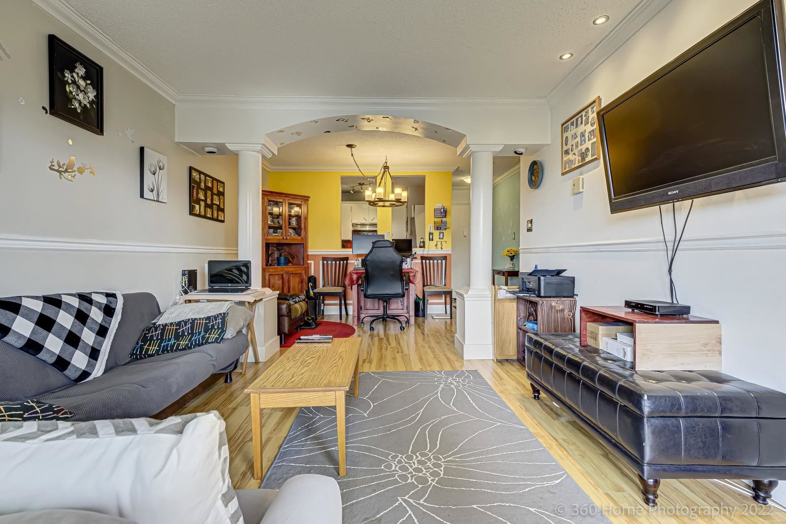 Listing Image 12
