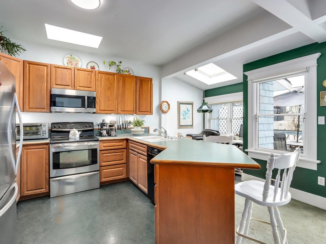 Listing Image 10